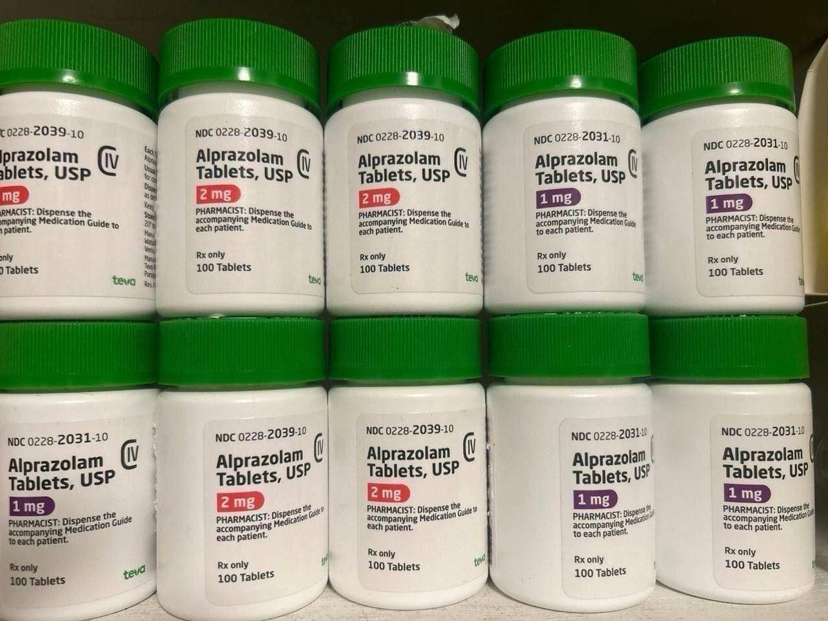 bernardstone420's tweet photo. #drugtwt #420life #viral #snowballs #shrooms #ketamine #pillstwt https://t.co/86AhcB2N0x