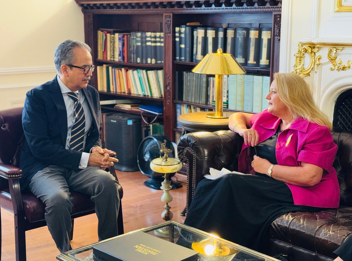 Diplomatic Milestone: Pakistan Welcomes UKs New UN Ambassador