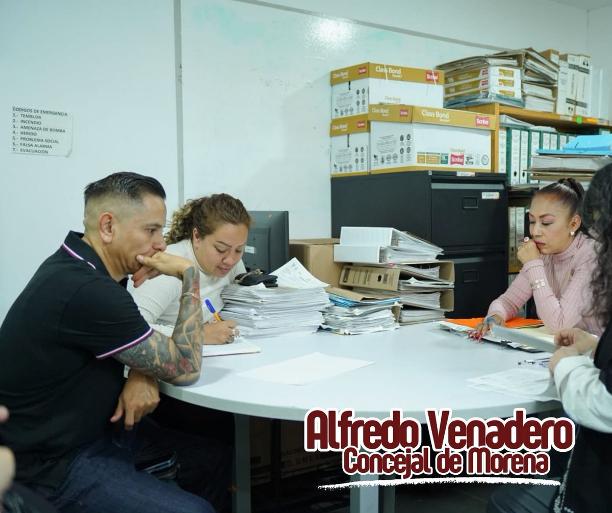 venaderoizt's tweet photo. Ayer sostuvimos una reunión en el #INVI para revisar temas de la U.H. Fuentes Santa Anita #Iztacalco, continuaremos apoyando a nuestr@s vecin@s, lo hacemos con responsabilidad y compromiso.
Agradezco el apoyo de mi amiga Diputada @peraltarbk.
#AmorPorLaCiudad
#VenaderoConcejal https://t.co/WKFkHMLzvZ