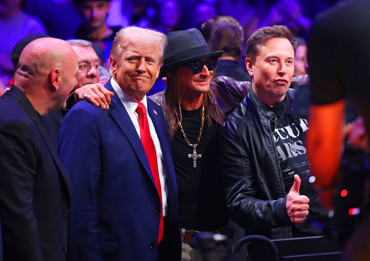 PapiTrumpo's tweet photo. THE GOLDEN AGE IS HERE TO STAY!!!😎🇺🇸🔥🔥🔥 https://t.co/YiPeb36450