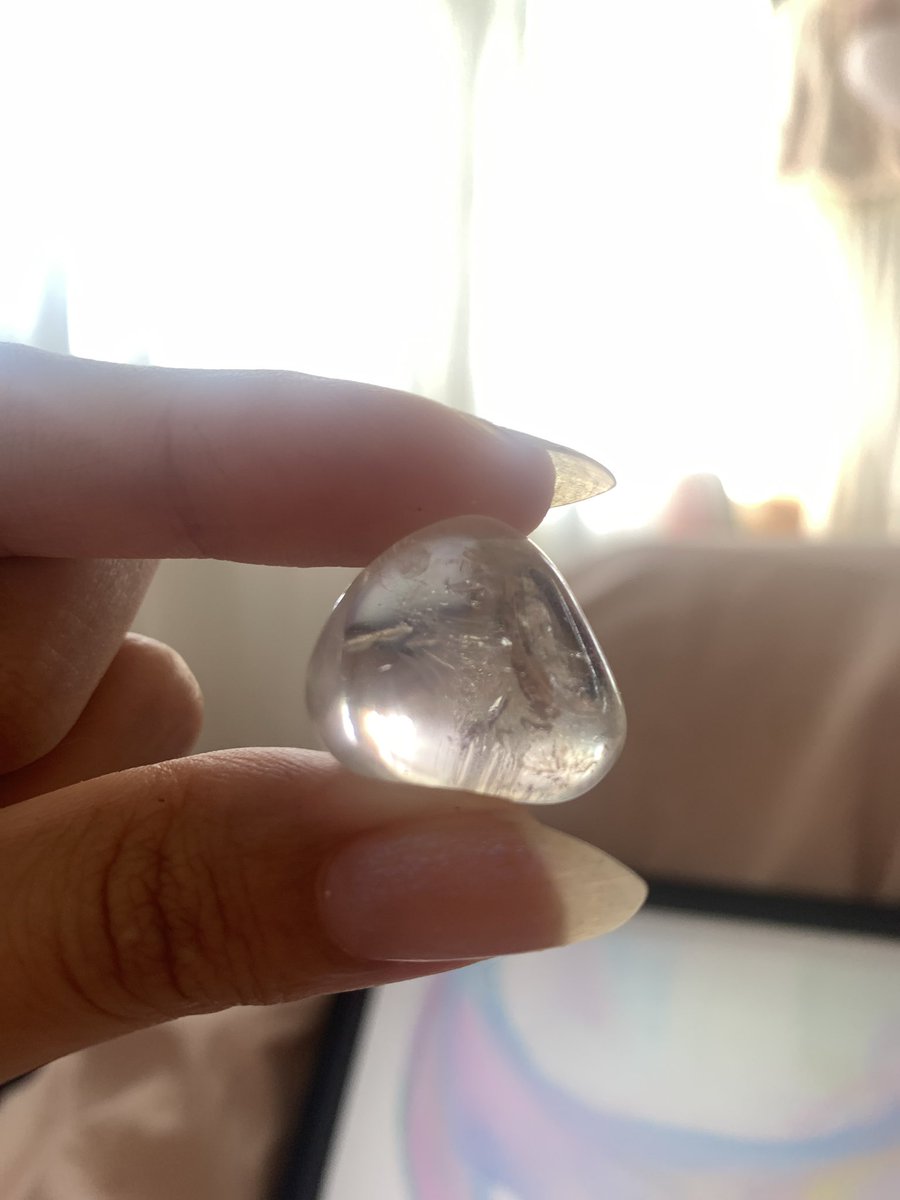 MagicaLaffi's tweet photo. omggg i made something cute today 🎨🖌️♡! angel aura quartz ഒ .⁺ ˖ https://t.co/McoTwRLdHg