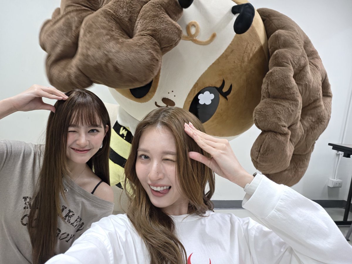 ttt_archive's tweet photo. 수요일 ㅎㅇㅌ 🐶💞💞 https://t.co/t3ChJikJFE