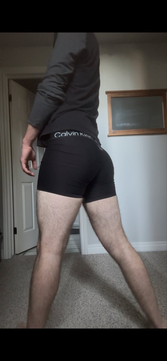 Joblowbigcock's tweet photo. Glutes r finally coming back. Come make em red 😈 https://t.co/x57CG9ma5P