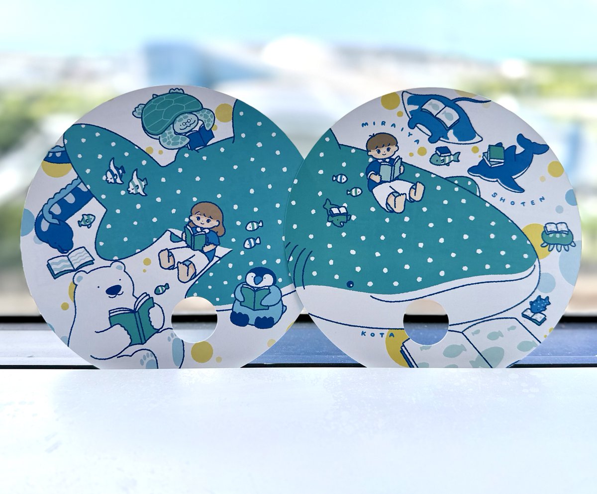miraiyaofficial's tweet photo. 【本日より配布中】
「本屋でひとやすみ。」うちわプレゼント企画
8/8(土)～8/16(日)
🌊🐡🌊🐋🌊🐧🌊📖
未来屋書店で
商品をお買い上げの方に先着で
絵本作家こたさんの描き下ろしデザインのうちわ
を1枚プレゼント！2種類あります！
※なくなり次第配布終了 https://t.co/9ZOo6mW9nc