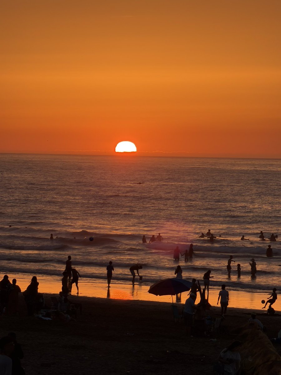 Ramshzm's tweet photo. Magnifique le couché de soleil https://t.co/xTYHS0jIY5