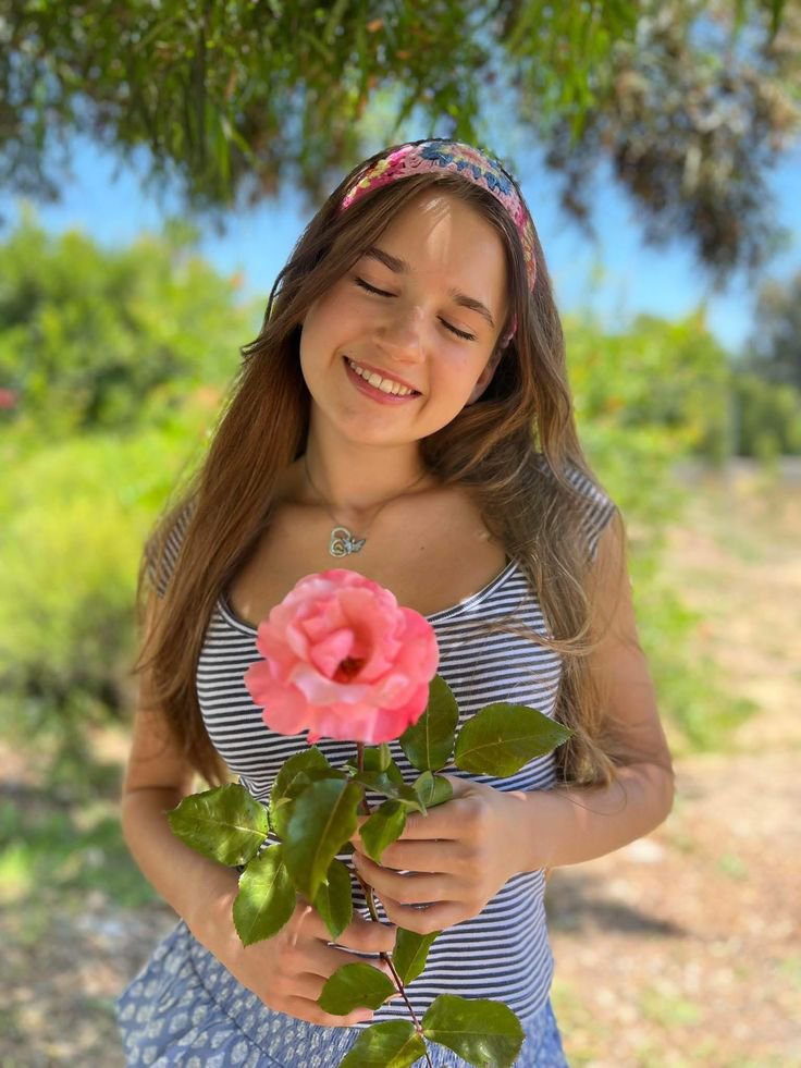 karolina45783's tweet photo. Love you all my family and fans ❤️❤️❤️ https://t.co/0hNA7t2m54