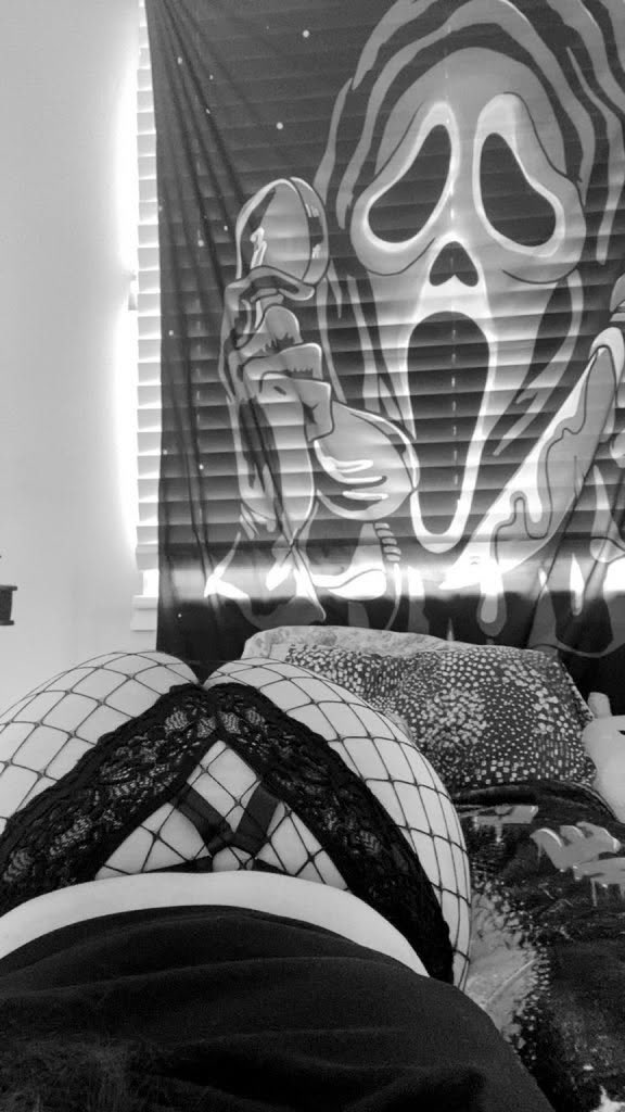 Sinful_pretty_x's tweet photo. Daddy perfect pillow https://t.co/pi5gDJqHO4