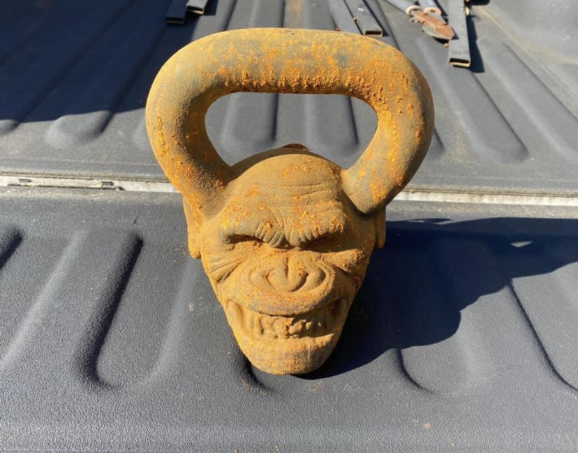 thiefinlaw's tweet photo. My Joe Rogan-head kettlebell makes for a badass boat anchor. https://t.co/RainiRXQIk