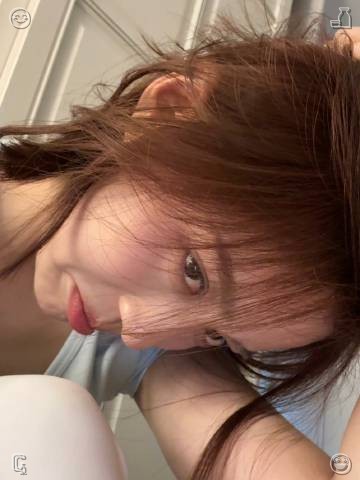 bu3taro's tweet photo. A smile crossed her face as she reflected on how even the tiniest beings understood the art of relishing each moment, untouched by regrets of yesterday or anxieties of tomorrow, simply embracing the present—and she longed to capture that same effortless grace. 🧈When the whole https://t.co/TINxk77y4u