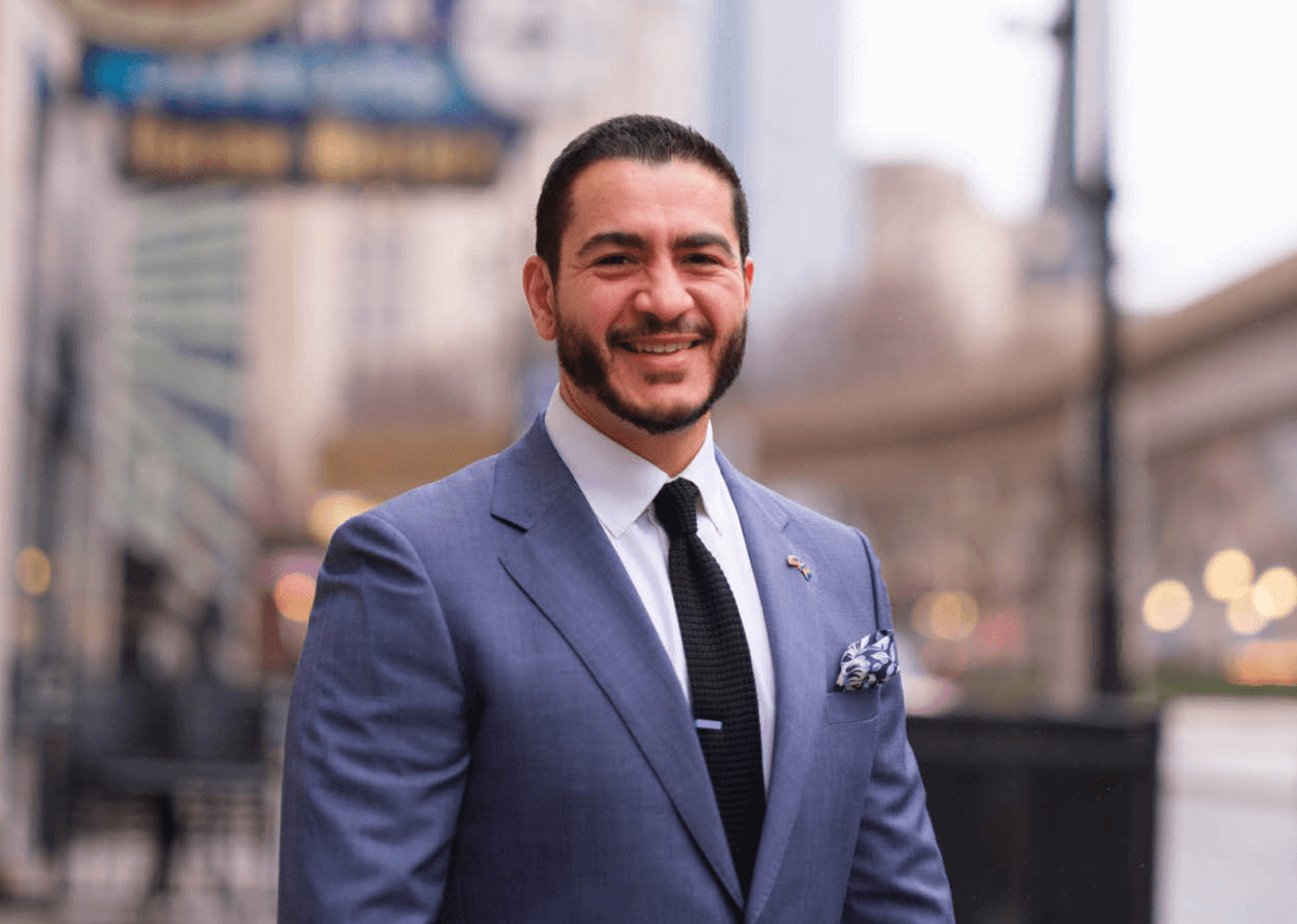 LeftistWins's tweet photo. 🚨 BREAKING: Abdul El-Sayed has defeated Israel-first Democrat Haley Stevens in the Democratic primary for U.S. Senate in Michigan. El-Sayed’s top positions include Medicare for All and a Free Palestine. 

He will now face Republican Mike Rogers in November. https://t.co/guEId2GyFS