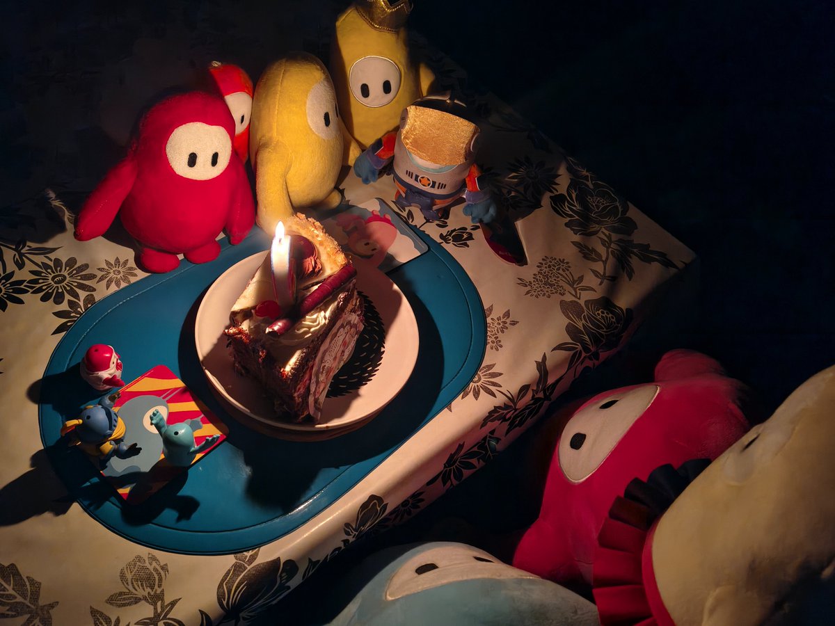 lastflik's tweet photo. Happy 6th Birthday Fall Guys! #HappyBeanDay https://t.co/4d3DAOYnns