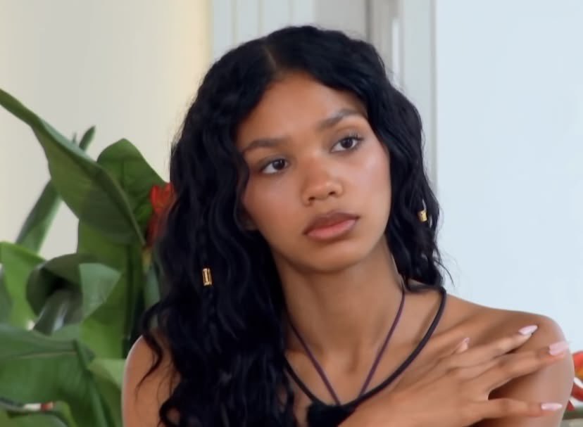mimionmarss's tweet photo. her face card is actually so insane. she’s so sunshine coded https://t.co/pXANnzB8y0