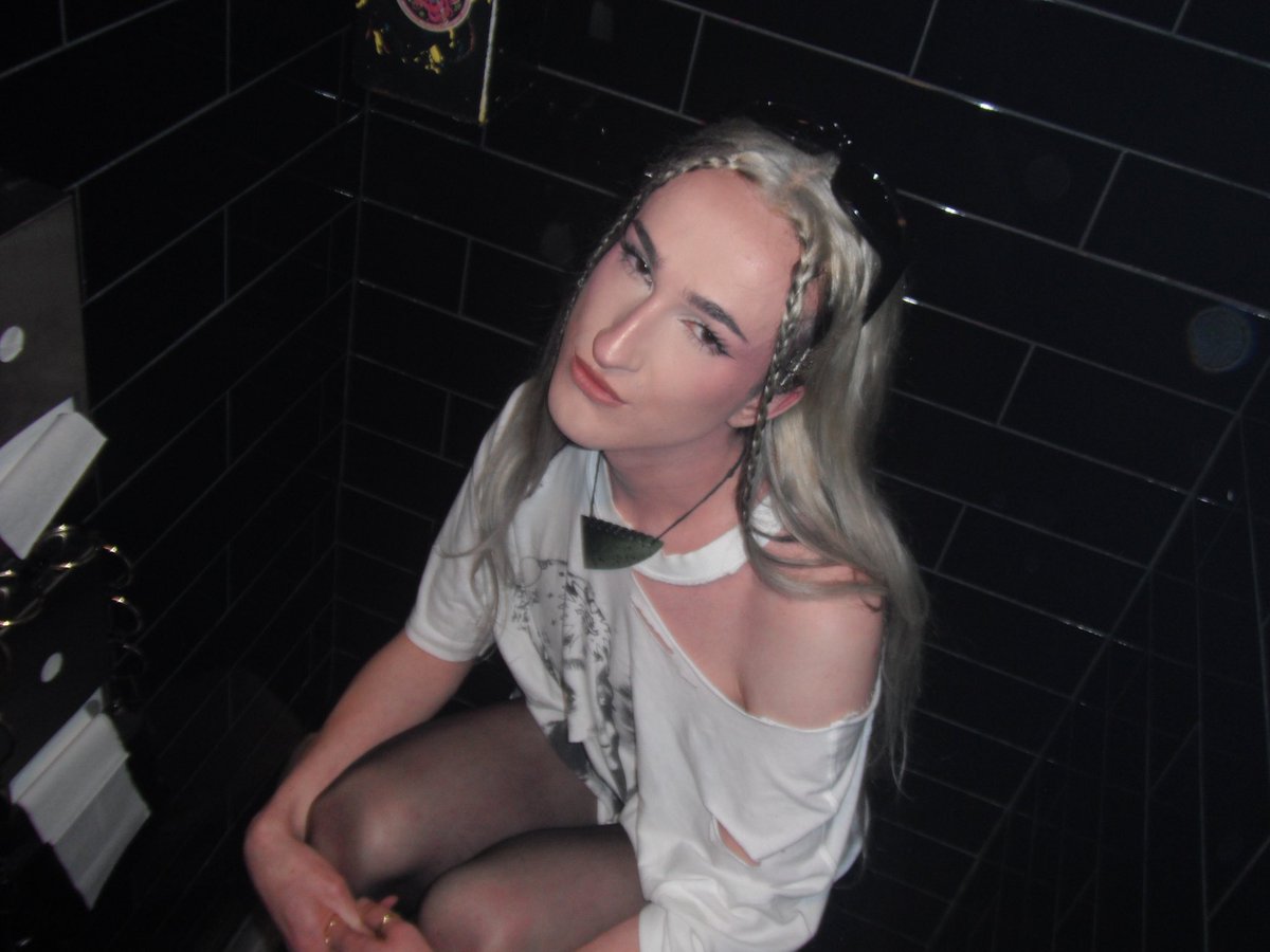 goddess_tt's tweet photo. #findom #queen https://t.co/MW55koOY9Y