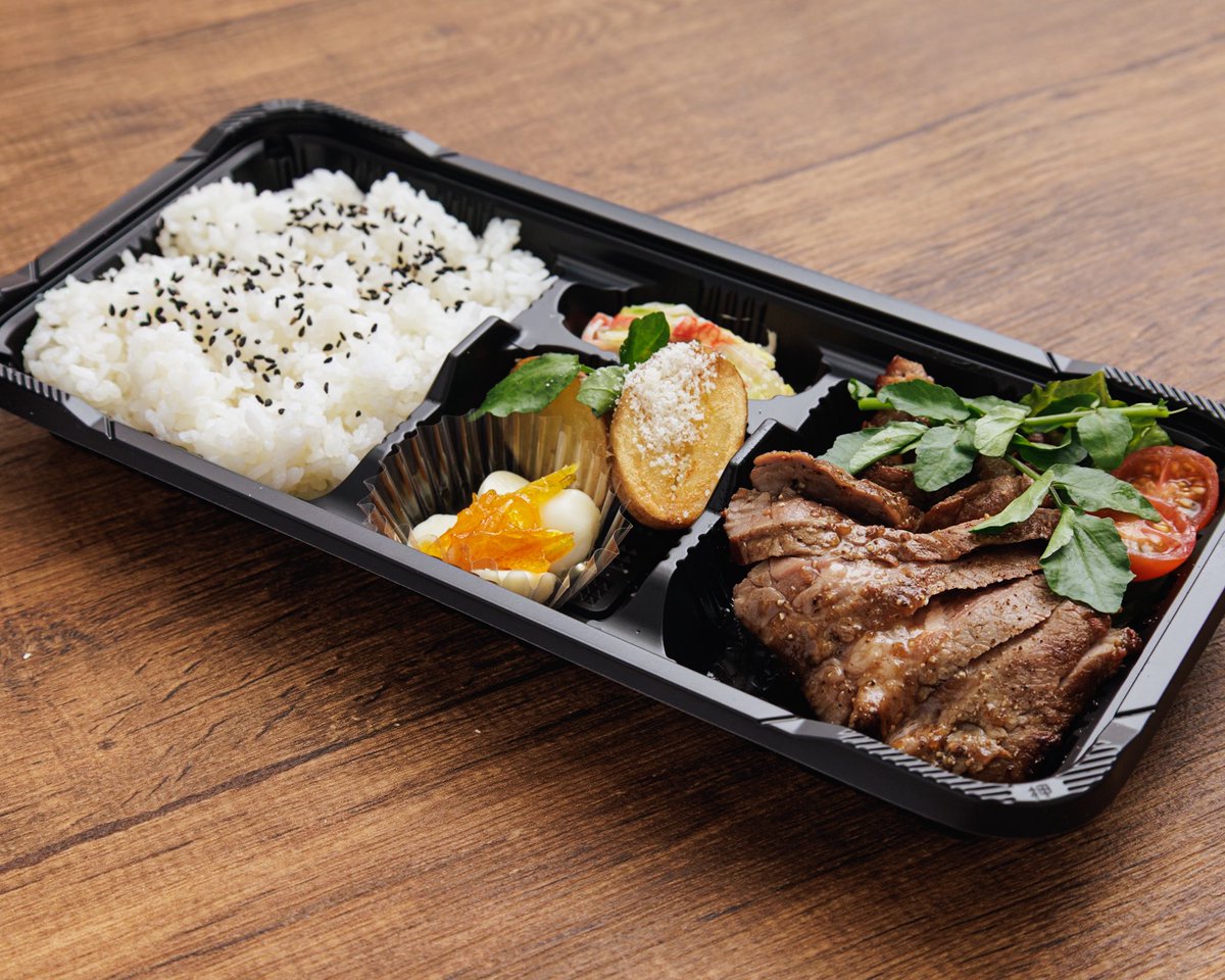CozyRestaurant's tweet photo. <8/5〜8/11のお弁当>
豚の角煮弁当　950円

アジフライ弁当　950円

サーロインステーキ弁当　1100円

#仙川テイクアウト
#Restaurantcozy https://t.co/yGDVWAF9Wi
