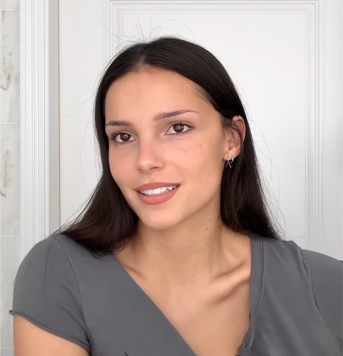 meepyinde's tweet photo. oh my god she’s so fine i’m actually sick https://t.co/5kUUYFEIYX