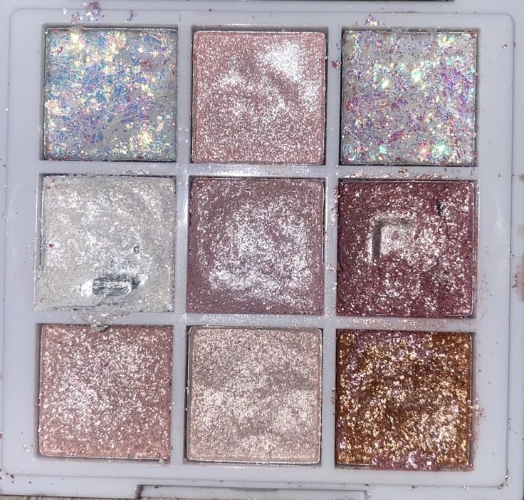 kwafka's tweet photo. how  does  pinterest  see  me ？

ෆ makeup  palette
ෆ flower
ෆ sea
ෆ dress

shining shimmering gt yeaa https://t.co/eS9aQly4xB