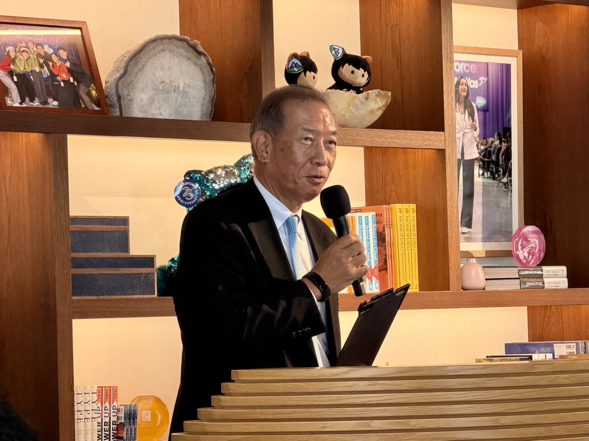 参議院議員 平井卓志先生 揮毫色紙 参議院議員 平井卓志先生 揮毫色紙 参議院議員 平井卓志先生 揮毫色紙