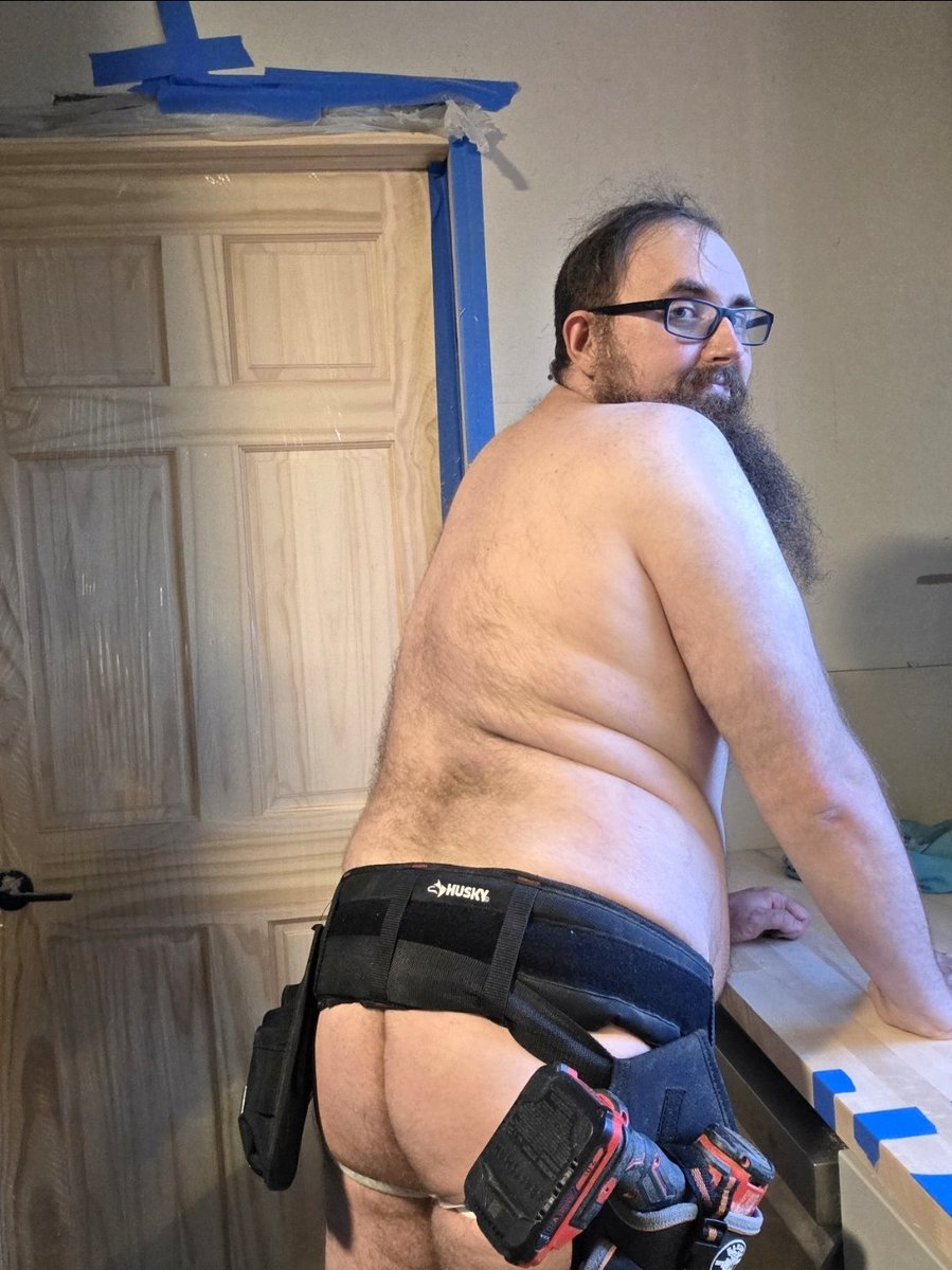 nex22283's tweet photo. Who likes a handy bear? 🐻

#beargay #gayjockstrap #tightywhiteytuesday #gaybears https://t.co/D9Xgc16dsQ