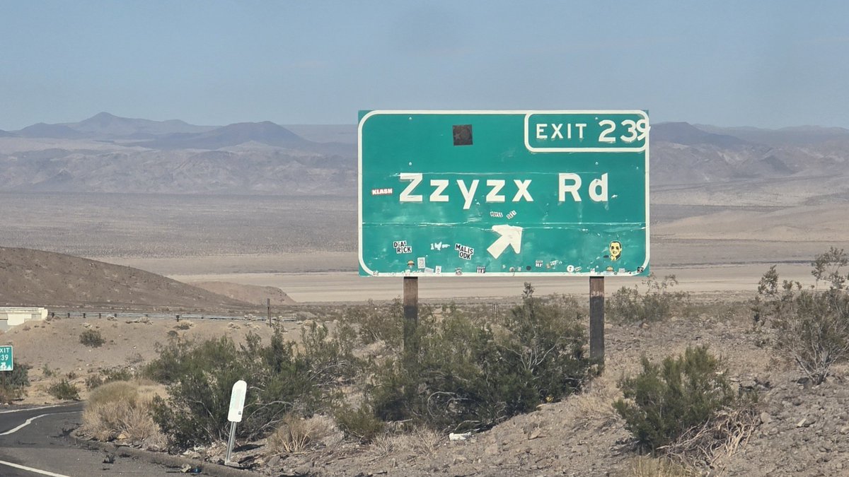 Brick_Suit's tweet photo. Zzyzx! https://t.co/1r74PLbg73