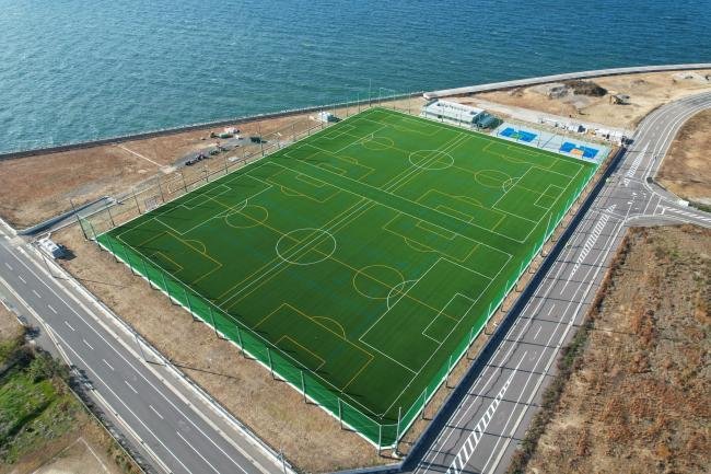 kazuo_oya's tweet photo. なぎせ公園グランド、7月26日に共用開始記念式典が行われました。フルピッチ2面(大人用)ジュニア用4面⚽
40年来の夢が叶いました。
 平成29年に計画され8月から供用開始されます。後ナイター設備が整備されます。
#観音寺市 #サッカー #サッカーグランド
写真は観音寺市のをお借りしています。 https://t.co/MOwUcuzbJj