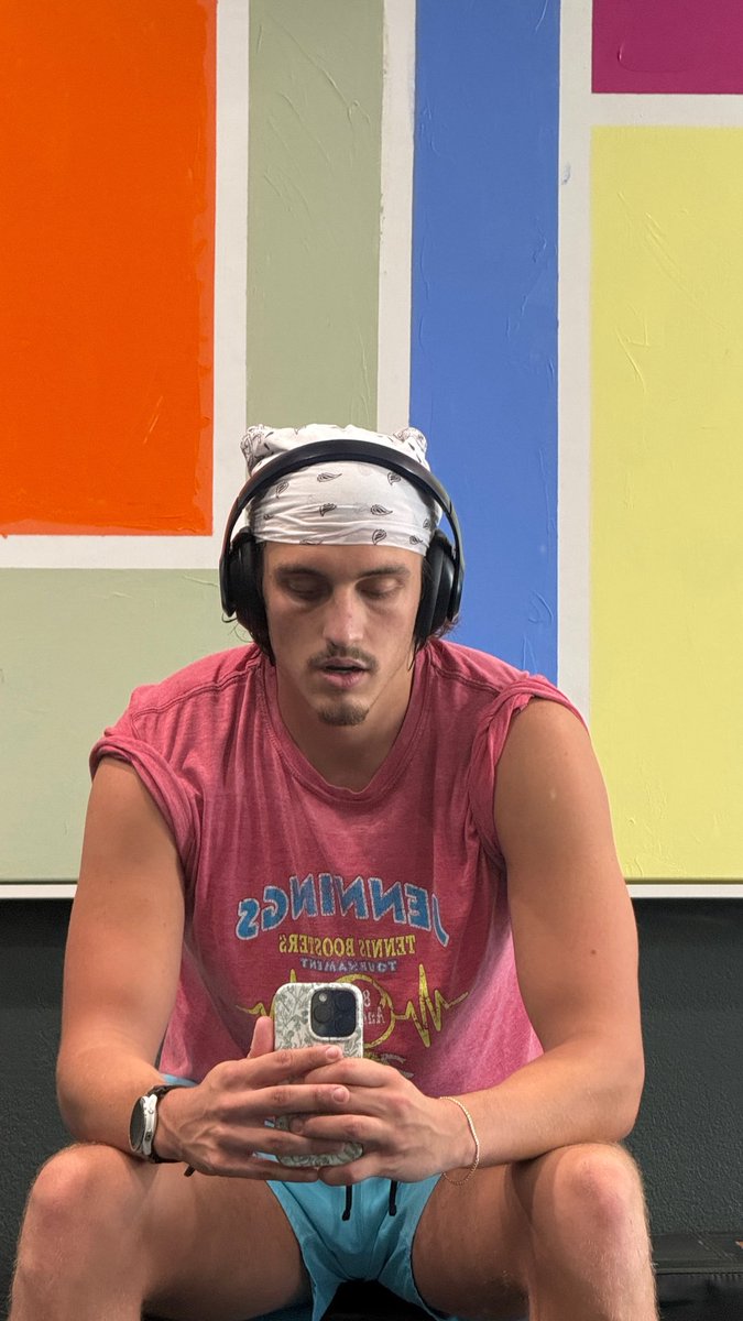 daniilism's tweet photo. Back at it👅 https://t.co/ZZO2utE4c7