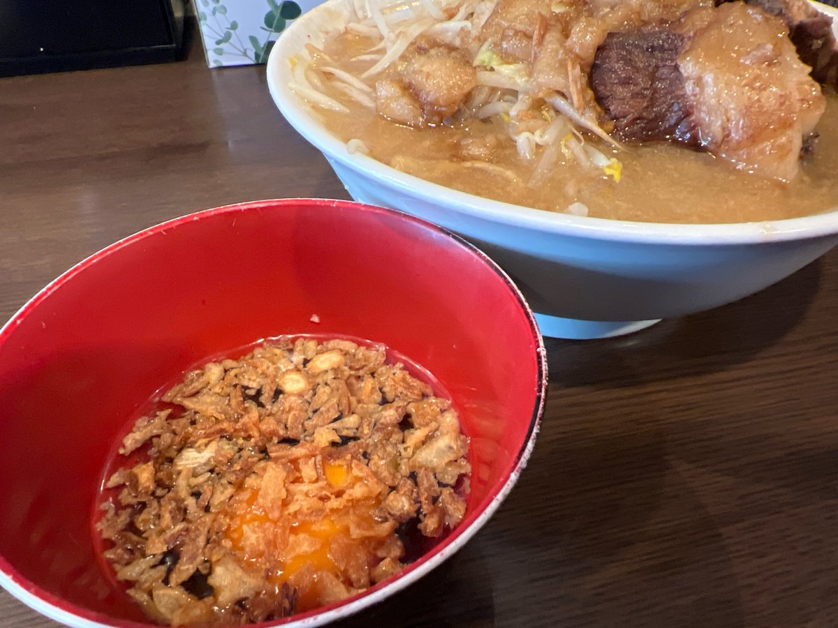 HitotsuDWS's tweet photo. おはようございます！
8/5（水）本日昼夜営業です！
11:00〜14:00
18:00〜22:00

ポン玉！生卵とポン酢に意外な組み合わせ！
フライドオニオン入ってます！
これが不思議と合う！美味いっ！

梅が好きならウメポンタマゴ！

迷ったらどっちも行っちゃってください！！ https://t.co/0g7cff37i2