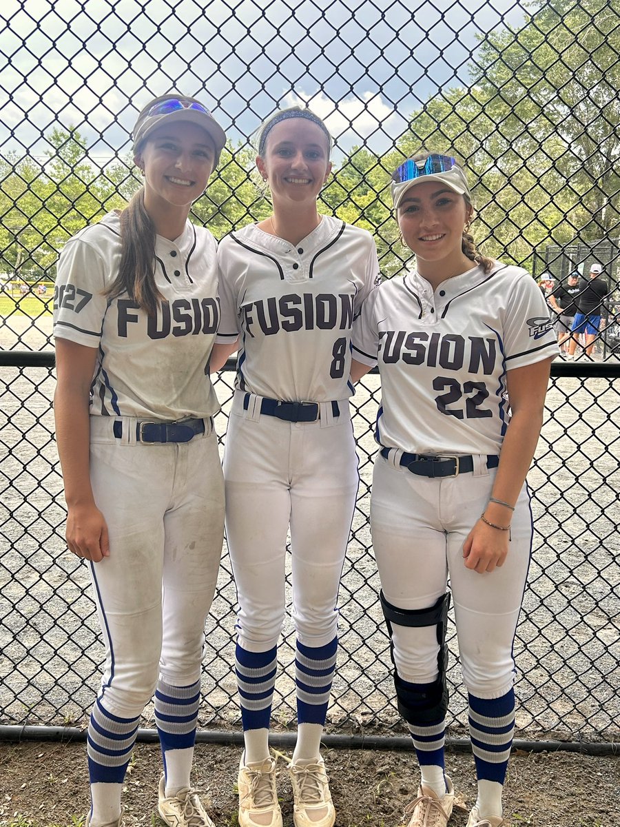 eliskearney2026's tweet photo. Thank you New England Fusion! 💙🤍🖤 6 Years! What gift to stay in my hometown for travel ball for 12 years straight! Thank you! 🙏🏻 #NEFusion #CheddarCheese #Clowns #Coco
#TomatoPlant https://t.co/QySLoTz1cJ