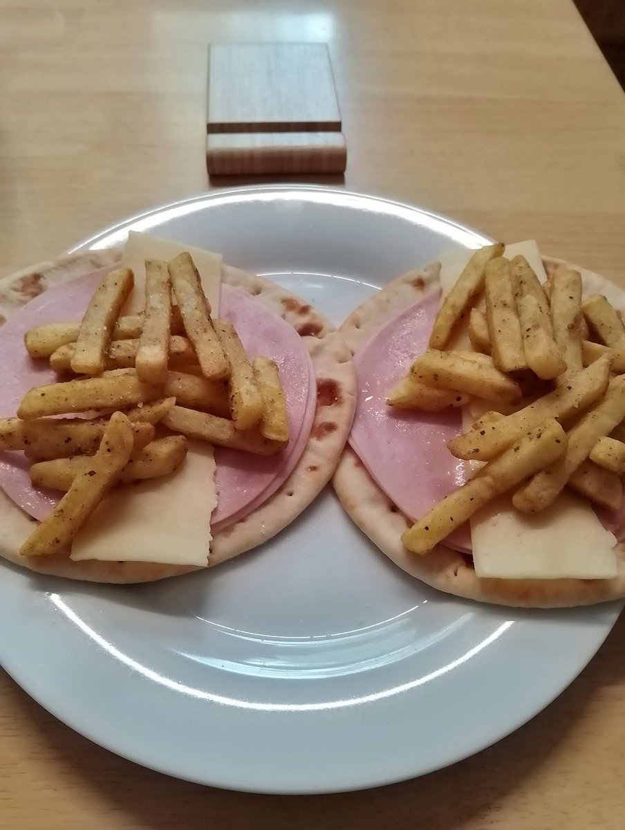 subcucullorubro's tweet photo. ❛ Keep fucking with losers who can't cook. I'll be here enjoying my dinner. ❜ https://t.co/Fd7YbZl1Hp
