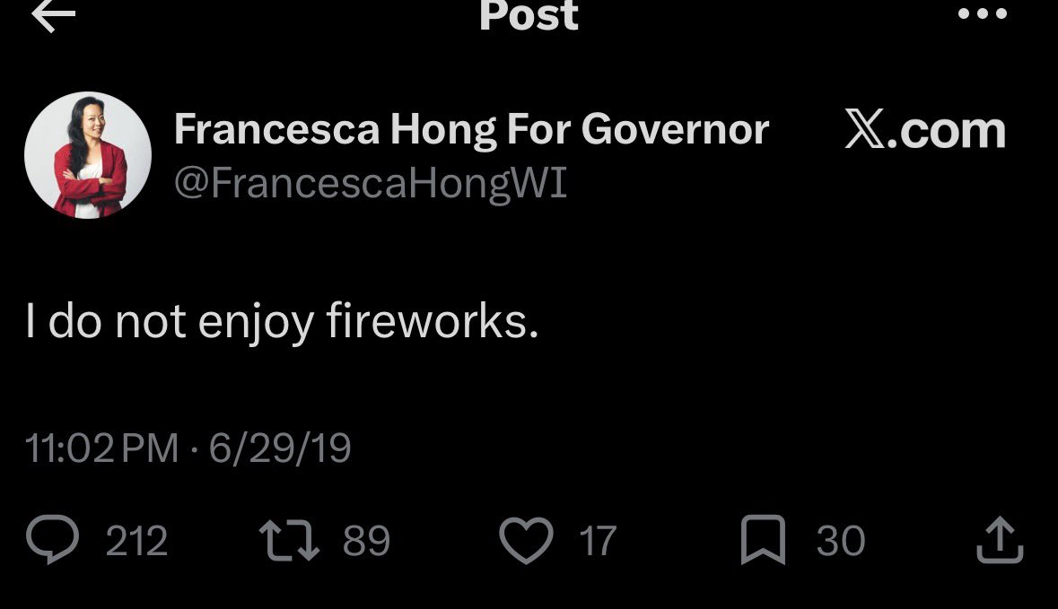 LinkofSunshine's tweet photo. What is her problem with holidays man https://t.co/UgZRGMZYsS