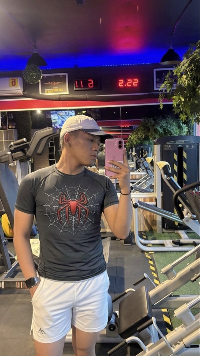syaadavid's tweet photo. gym tudeyy tidak berkeringat samsek💃 https://t.co/SeS7LRyvBH
