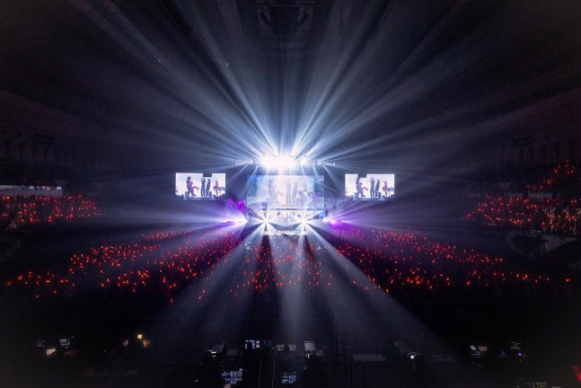 just_an_iKONIC's tweet photo. iKON successfully concludes 8-city concerts from Seoul to Kobe.

World tour sailing smoothly

https://t.co/u1GquvOguu

https://t.co/dH0AER9nqa

https://t.co/buv7r7JTC2

@iKONIC_143 
#아이콘 #iKON https://t.co/9lcMEy9pf7