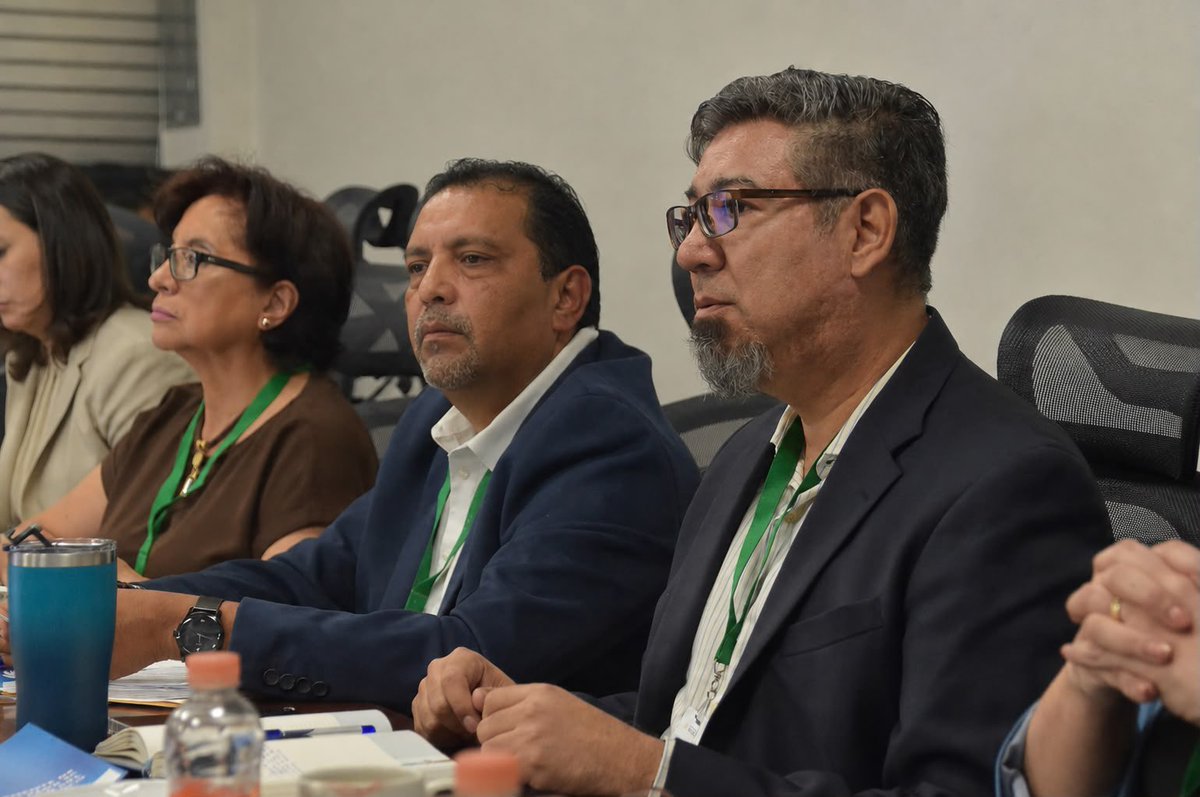 SGGMChiapas's tweet photo. Fortalecer la comunicación entre los gobiernos estatales y la Comisión Federal de Electricidad es clave para atender las necesidades de cada región. En este contexto, la SGGyM, mediante la participación del coordinador de asesores, Jorge Humberto, dio seguimiento a los trabajos. https://t.co/BXUMzsqwSZ