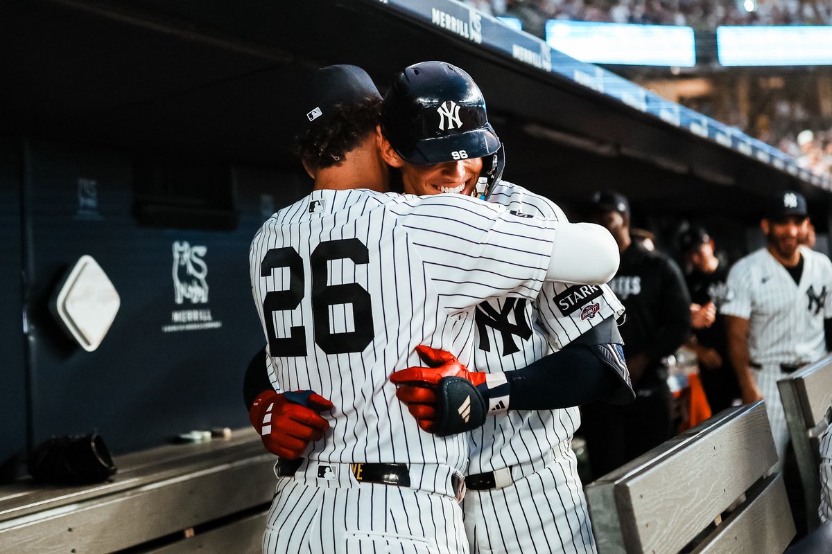 Yankees's tweet photo. A moment he’ll never forget. 

#RepBX https://t.co/X6XpwXlKUL