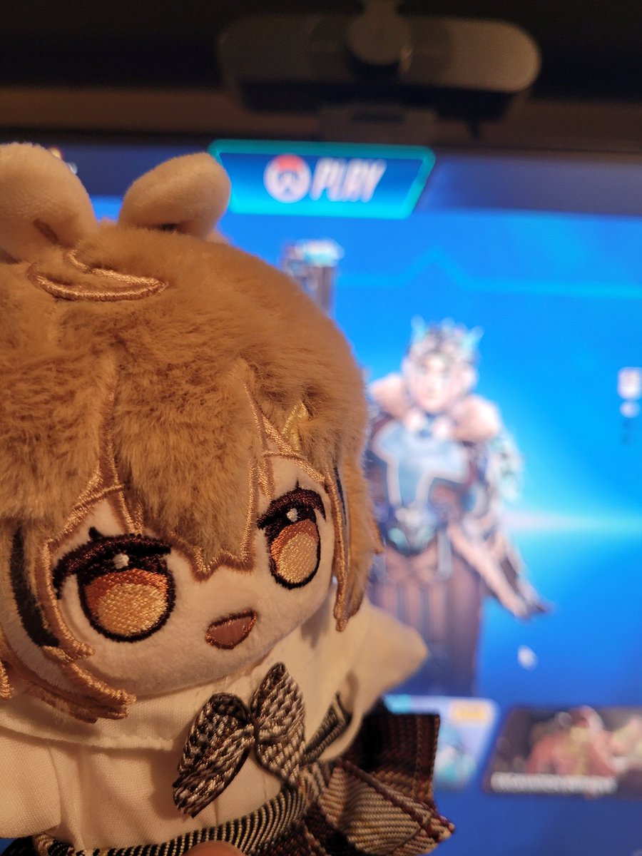 LumiNavi_'s tweet photo. I'm sure there's better ways to celebrate, but Happy Birthday my wonderful Idowl, Nanashi Mumei! I hope that life is treating you well and that you're enjoying yourself today. the dagger is still a wip, but I hope to have it done by anyc #watchMEI https://t.co/gmEgeoJEbE
