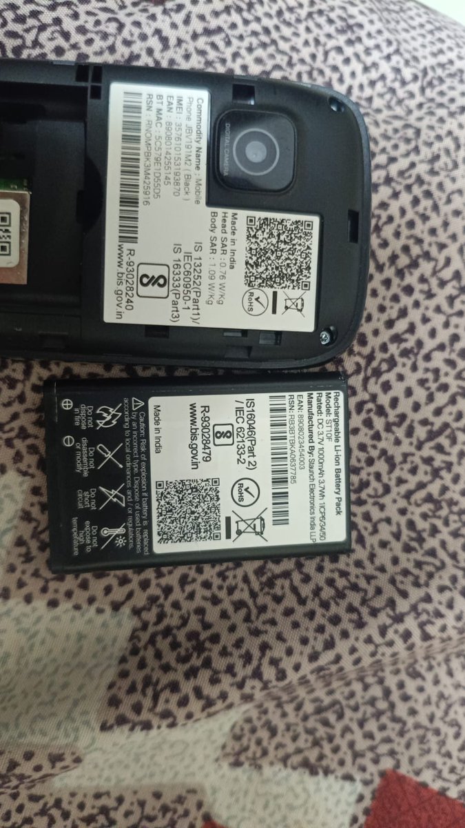 AishaSh85462650's tweet photo. @JioCare @reliancejio
@JioCare I purchased a JioBharat V4 mobile 15 days ago, but it is not working properly. There is a cross (❌) mark is showing, as if SIM is not detected. Also, the battery has swollen. This is a serious issue. I request either a replacement or a full refund. https://t.co/zzCz2ioY5F