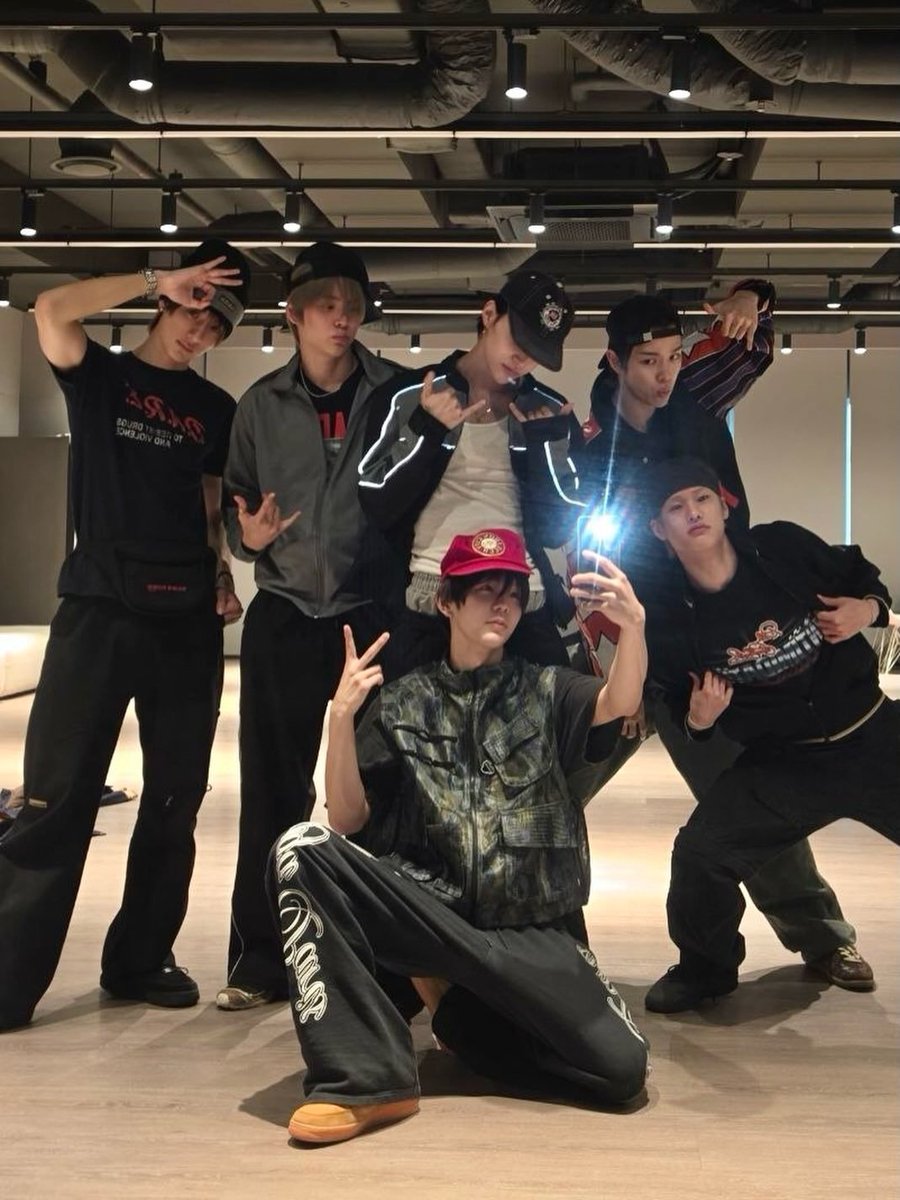 riize_archives's tweet photo. RIIZE will be making a comeback in the 4th Quarter of 2026. https://t.co/M5GIaRG9AA