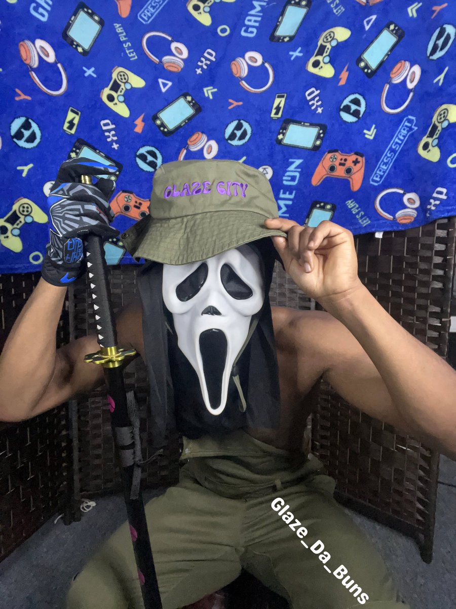Glaze1995's tweet photo. Ghostface cosplay (My Version) Pt.2

#Ghostface
#Cosplay
#Chocolateman
#MyVersion
#Fashion https://t.co/ftjDrU1PeQ