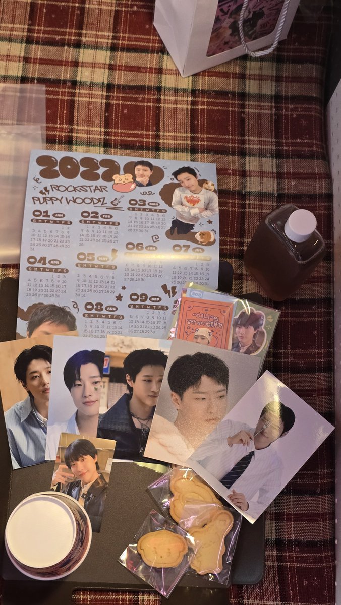 0805322luv's tweet photo. #낭만강강쥬조우즈
#HAPPY_WOODZ_DAY

아 행복하당당..🧡💙 https://t.co/ul8ftA3r1d