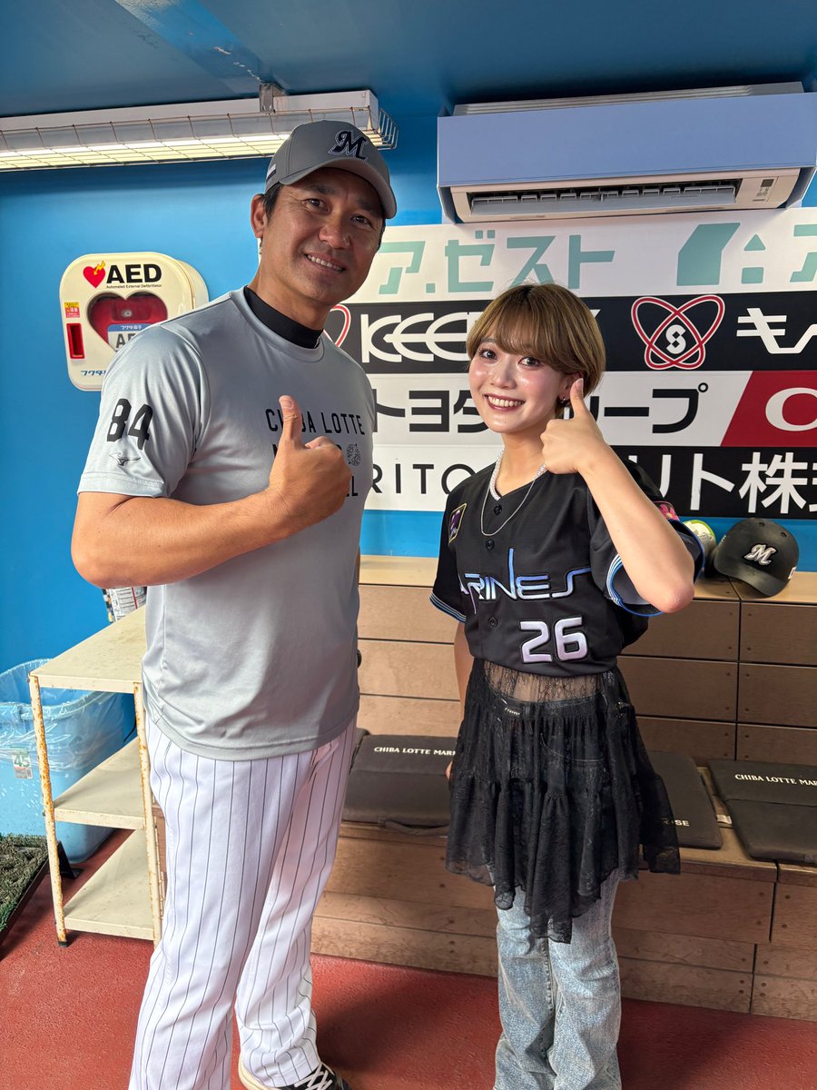 kuroki_mei's tweet photo. 次回 8月7日（金）17:30〜
#MEIっぱいマリーンズ は
実の父でもある
黒木知宏投手コーチへのインタビューの模様をお届けします🎤⚾️

#chibalotte https://t.co/ZMcybcoDtL