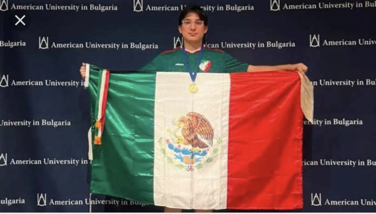 rocionahle's tweet photo. Felicidades al joven veracruzano, estudiante de la facultad de matemáticas de la Universidad Veracruzana (UV), Emilio Fernández Almazán,  por la obtención de la medalla de oro en la competencia internacional de Matemáticas para estudiantes más importantes del mundo. 

Es un orgullo para México y para Veracruz. 🇲🇽