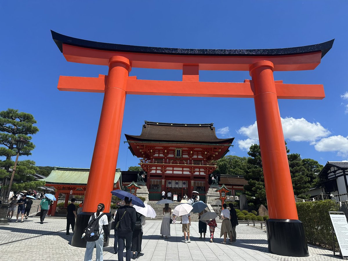NumanpoGL's tweet photo. このクソ暑いのに伏見稲荷なんか登るもんじゃあないぜ( ˙-˙ )
ぶっ倒れるかと思ったぜ( ˙-˙ ) https://t.co/QCVwgeJkVY