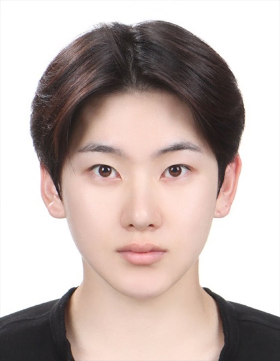 zzange_916's tweet photo. 날렵한 이목구비 가졌는데 안 사납고 귀여운 인상인것도 재능임 https://t.co/xM5j8Y8dFE