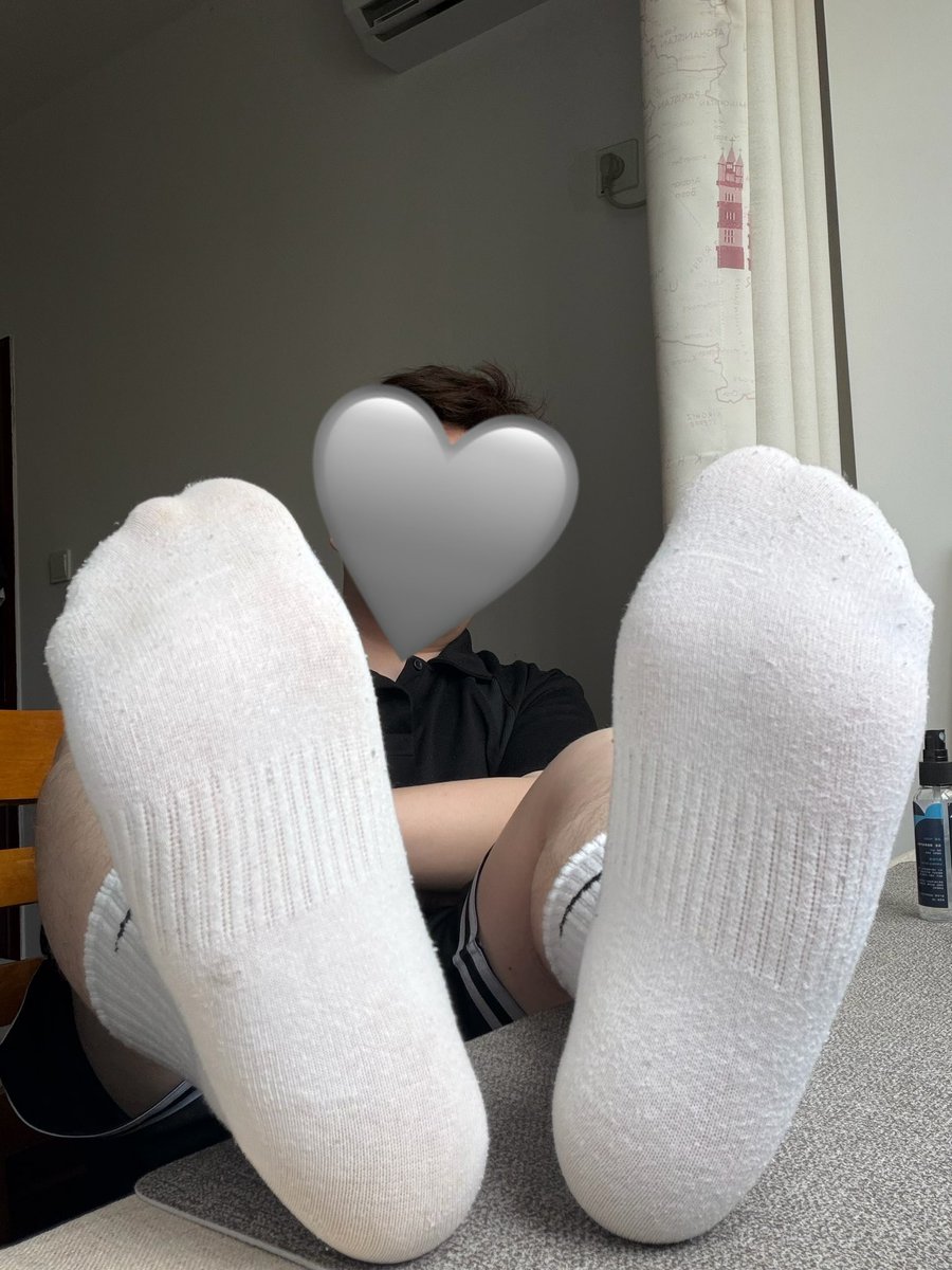 juniper042's tweet photo. #白袜 #tickle #挠痒 #42码 #ee 
来人帮我捏捏jio🥵🥵 https://t.co/RMR0BCrAud