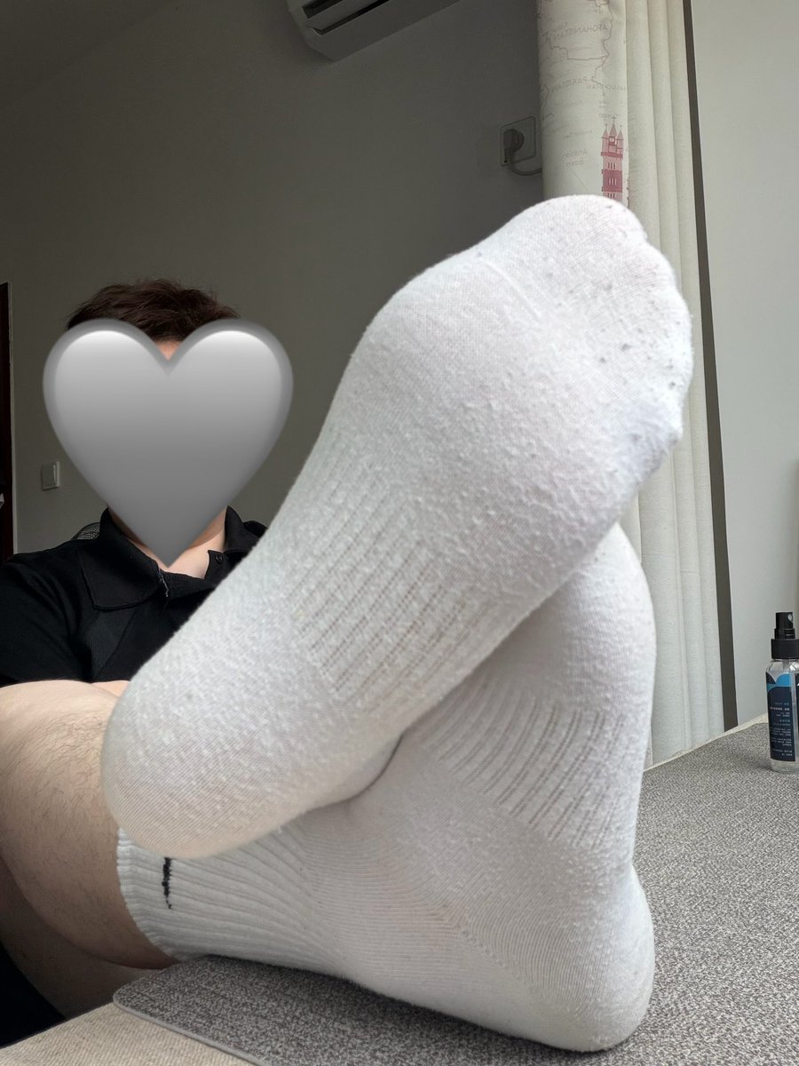 juniper042's tweet photo. #白袜 #tickle #挠痒 #42码 #ee 
来人帮我捏捏jio🥵🥵 https://t.co/RMR0BCrAud