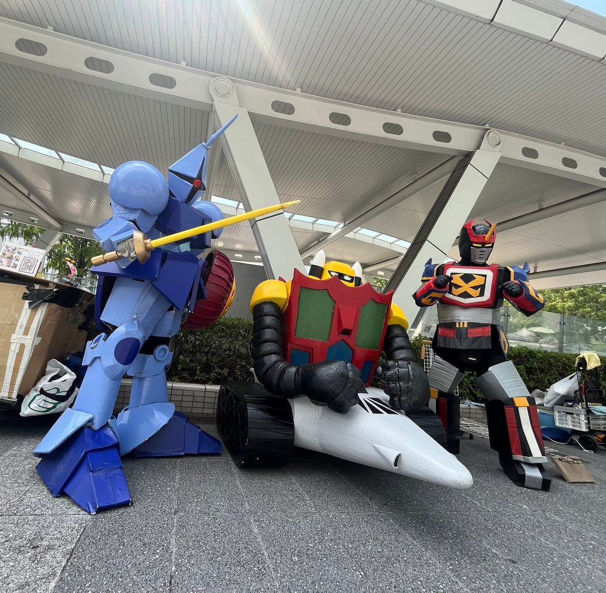 koujint's tweet photo. コスサミ2日目
奥方様に撮って貰った写真😀
ギャン
ゲッター3
ゴーショーグン
ジャンルバラバラで集まるのもコスサミの醍醐味✨
#コスサミ2026
#WCS2026 https://t.co/foej81TNFb