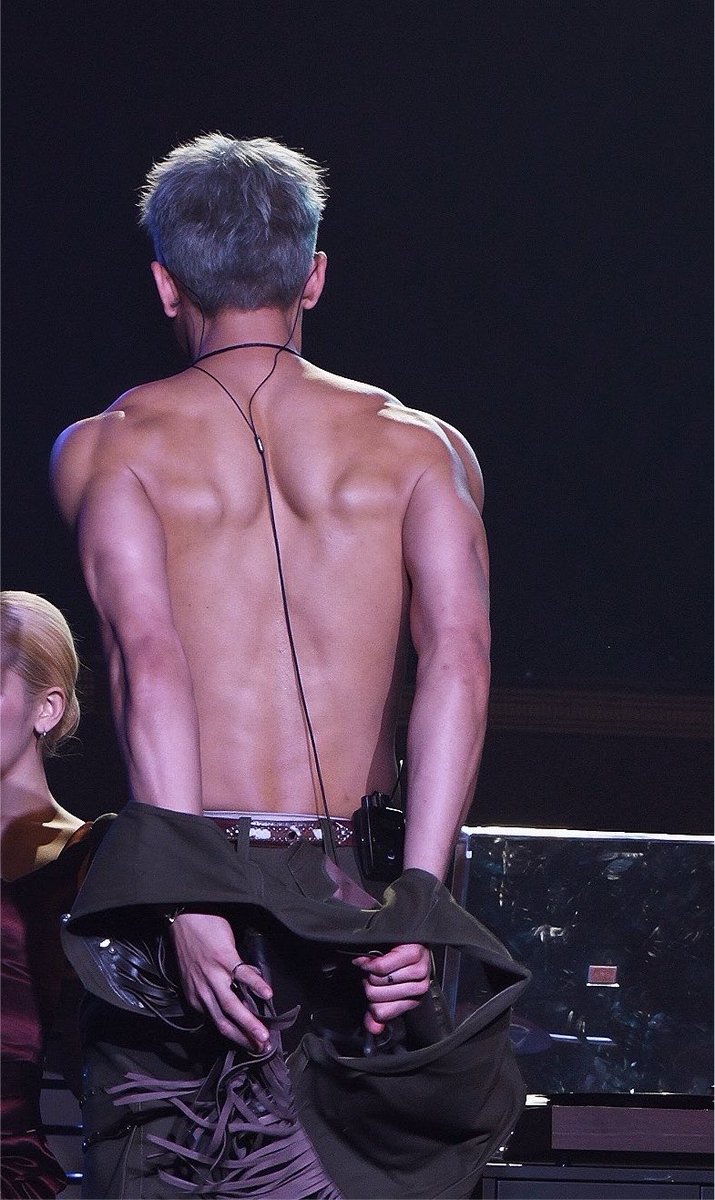 bubblecvf's tweet photo. The back…          and the man who owns it

#JossGawin #จอสกวิน https://t.co/yz3TAgM6NW