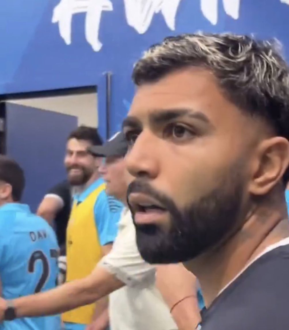 babi's tweet photo. O Gabigol INCRÉDULO kkkkkkkkkk https://t.co/j2oFjmQCRe