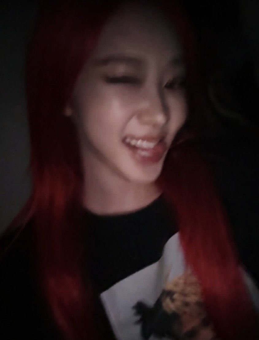 chaenglovesus's tweet photo. giselle’s car selfies >> https://t.co/aj6wxETw4y