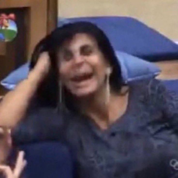 apietracandy's tweet photo. @liberta___depre @BrennoRayol QUEM LIGA PRA FUTEBOL GENTE? SÓ HETERO IDIOTA PRA PERDER TEMPO C ISSO N AGUENTO, QND N TAO BABANDO OVO DESSE LIXO É DO BOTOSNARO https://t.co/BCWohU8RCF