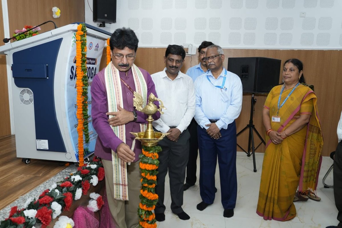 CCRAS_MoAyush's tweet photo. #CCRAS–CARI, Bhubaneswar, is conducting a 3-day training programme (3–5 Aug 2026) under the #SAMYOGA Initiative to strengthen #Yoga interventions for patients visiting #Ayurveda Research Hospitals.

The programme was inaugurated by Prof. Rabinarayan Acharya, DG, CCRAS, (1/2) https://t.co/cB1syj9AL7